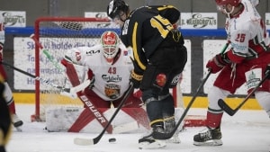 Odense Bulldogs var klar til igen at kæmpe for point i isligaen, men coronasmitte i Rungsted Seier Capital har aflyst endnu en kamp for hundene. Foto: Thomas Sjørup/Ritzau Scanpix