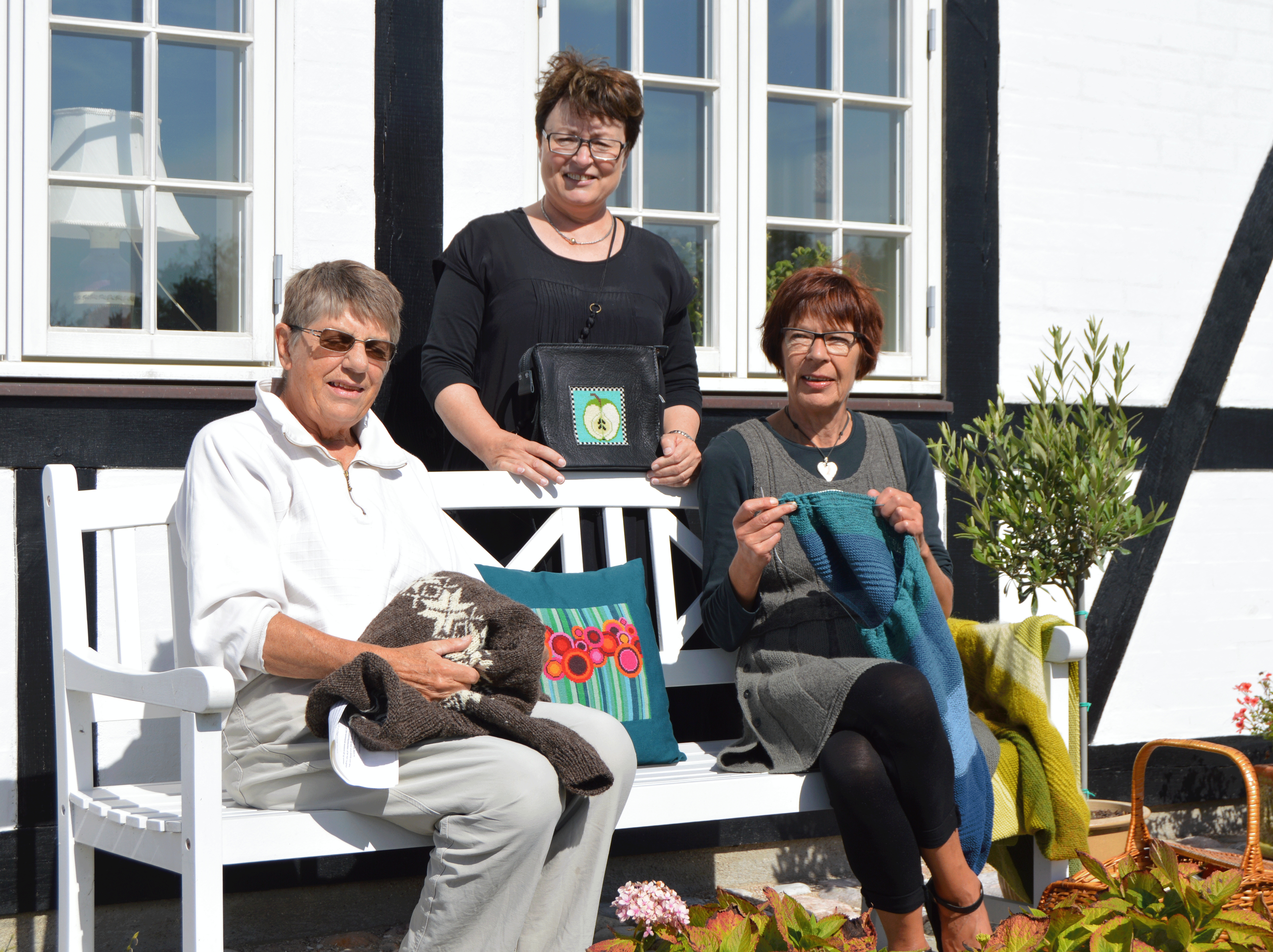 Ingrid Blomstrøm, Birte Holmgaard og Lene Martinsen åbner deres butikker fredag, lørdag og søndag. Privatfoto